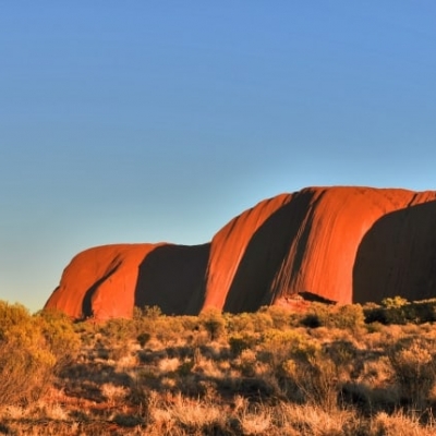 Exploration d’Uluru au coucher du soleil avec guide local